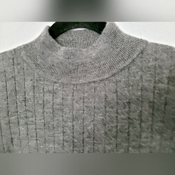 Amber Stone Women's 100% Pure Merino Wool Cropped Sweater Ribbed Gray Large - Picture 11 of 16